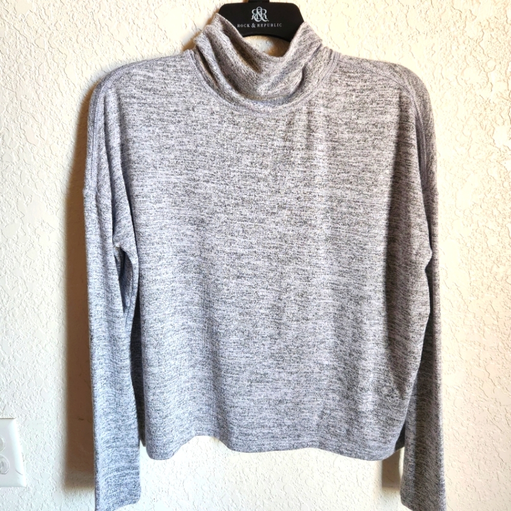 🔥Supersoft NWT Banana Republic Sweater Gray Turtlneck Size S Softgirl